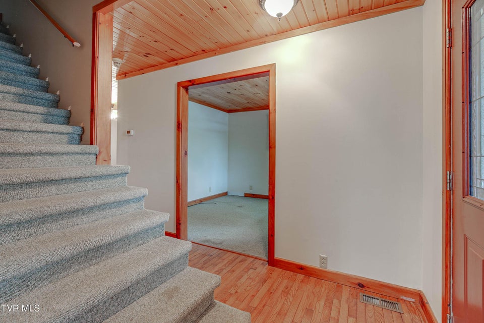 Photo #12: 322 Waco Court