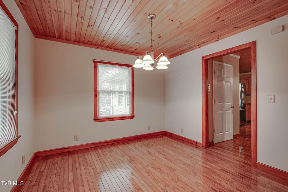 Photo #14: 322 Waco Court