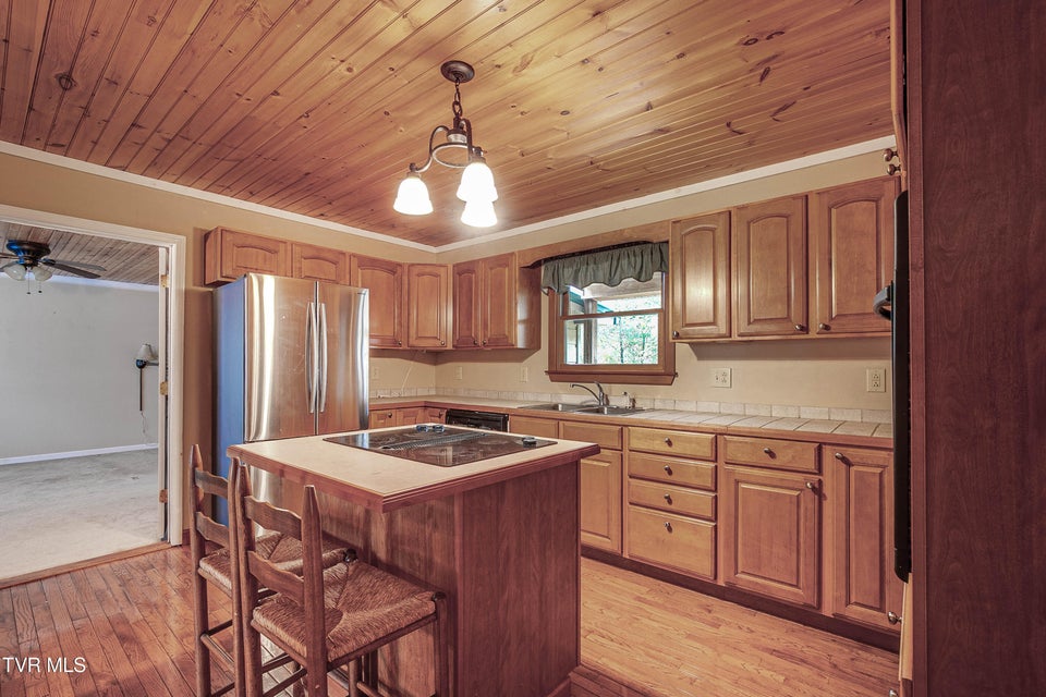 Photo #18: 322 Waco Court