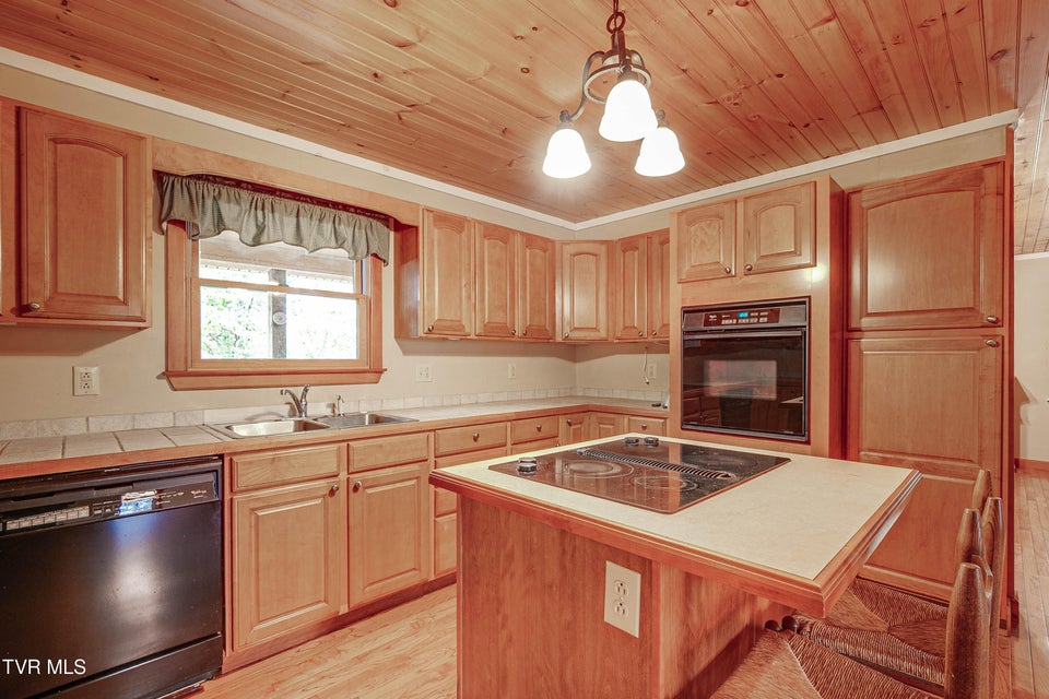 Photo #19: 322 Waco Court