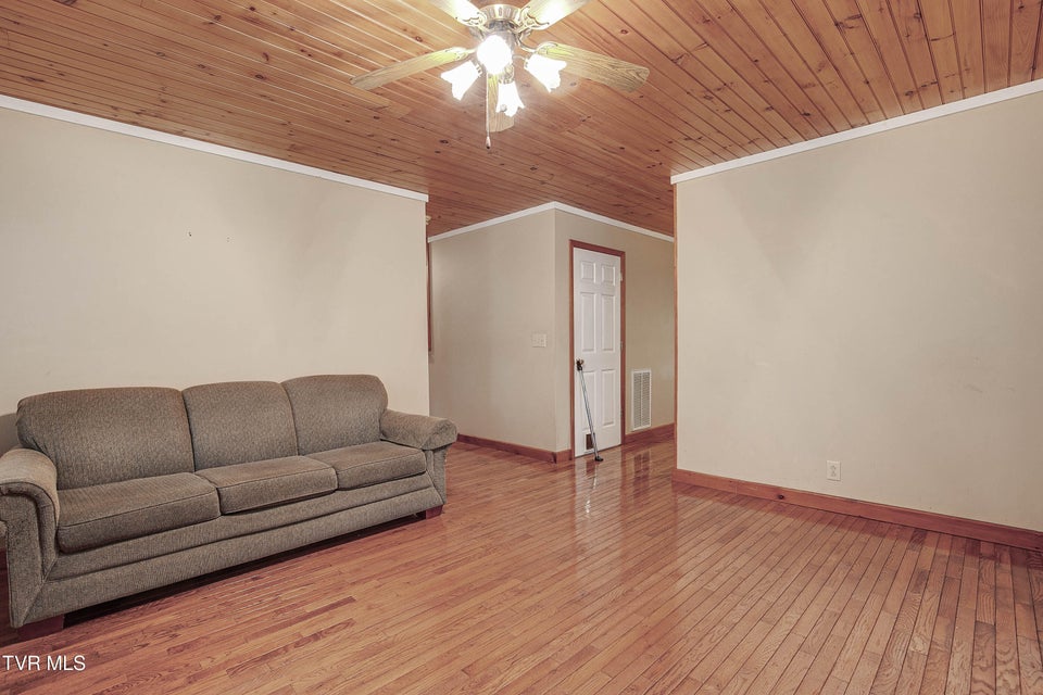 Photo #24: 322 Waco Court