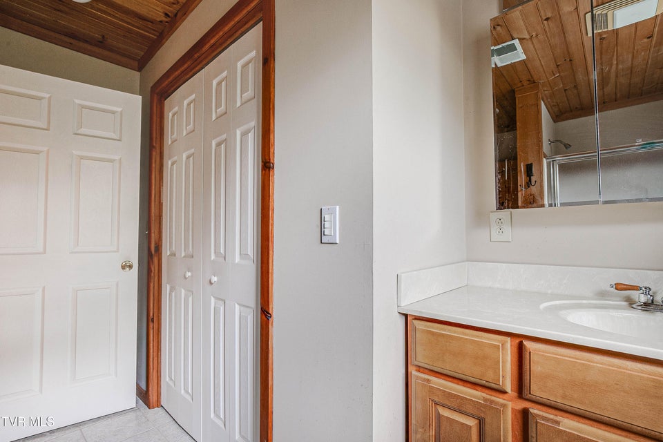 Photo #41: 322 Waco Court