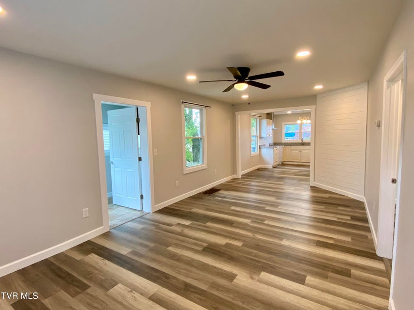 Photo #4: 746 Myrtle Street