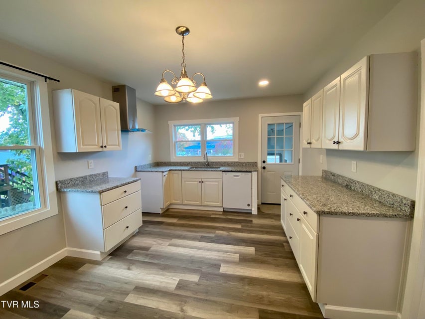 Photo #8: 746 Myrtle Street