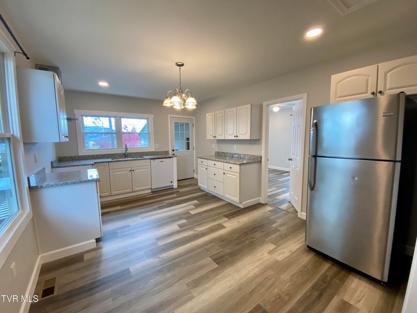 Photo #10: 746 Myrtle Street