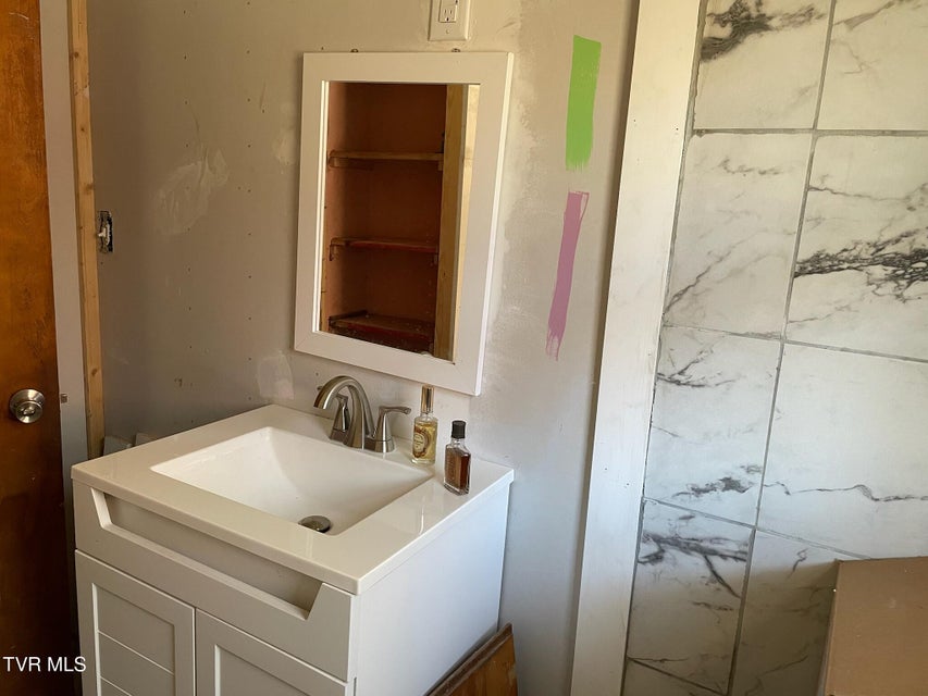 Photo #46: 141 Canter Road