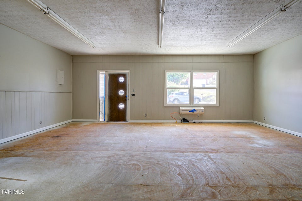 Photo #3: 105 Brookfield Drive