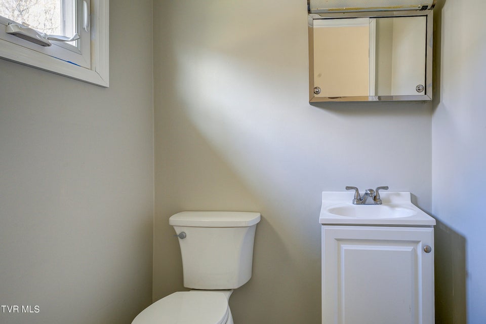 Photo #4: 105 Brookfield Drive