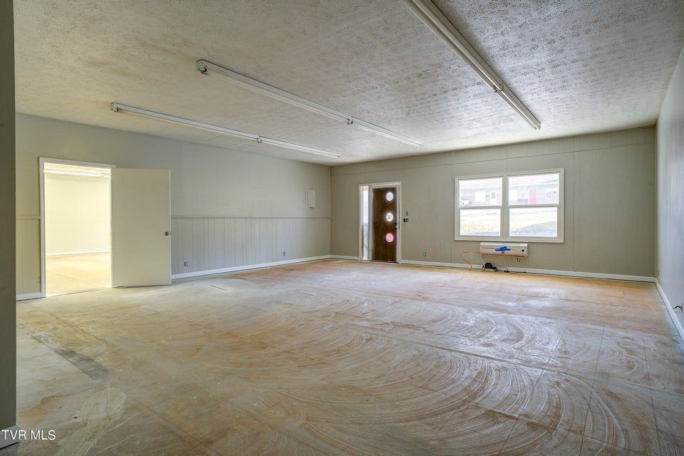 Photo #5: 105 Brookfield Drive