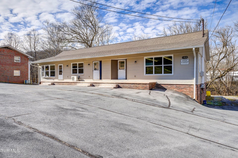 Photo #7: 105 Brookfield Drive