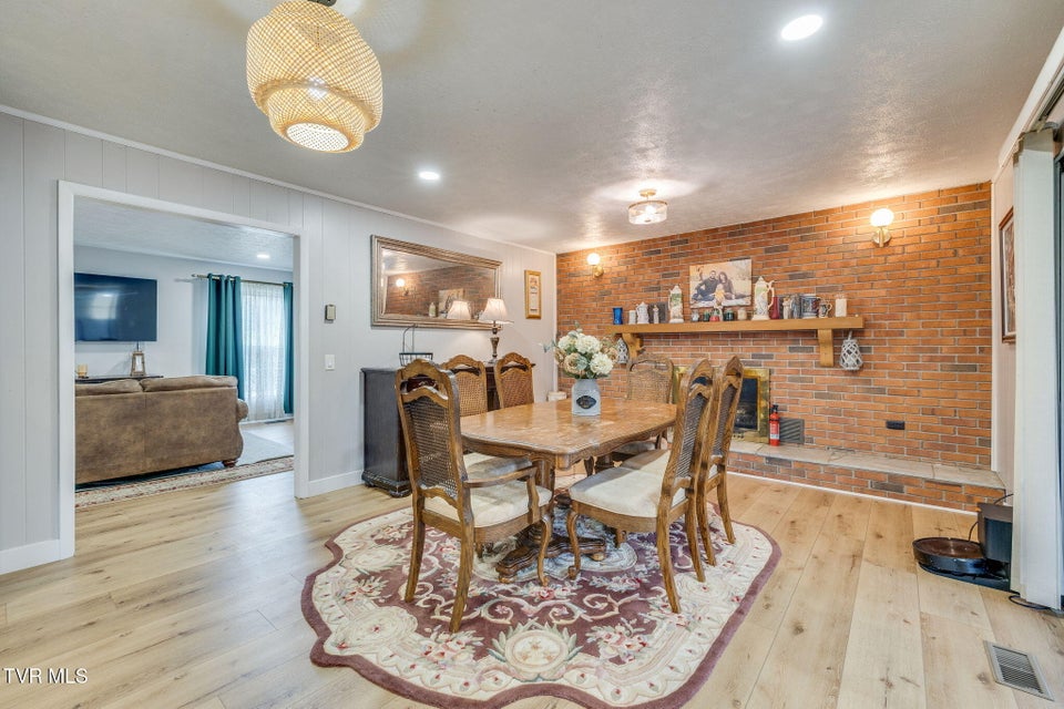 Photo #10: 5404 Memorial Boulevard