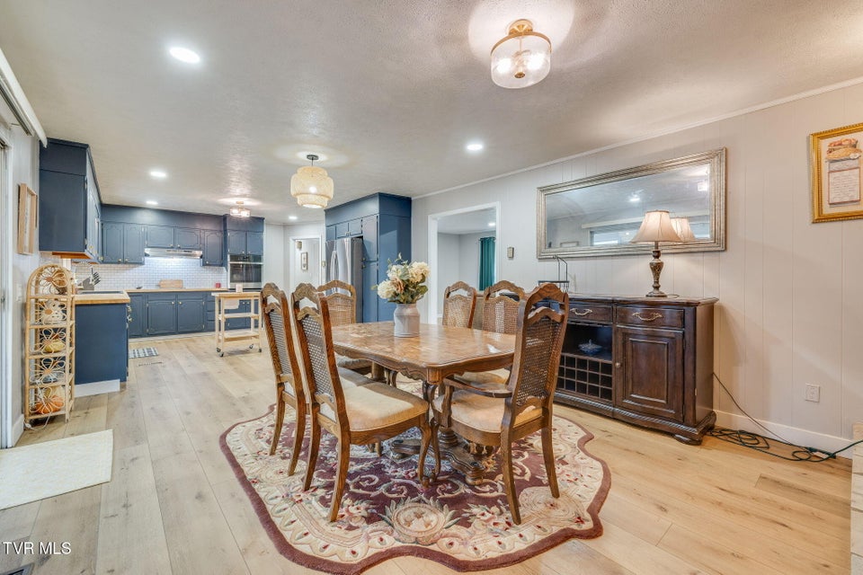 Photo #11: 5404 Memorial Boulevard