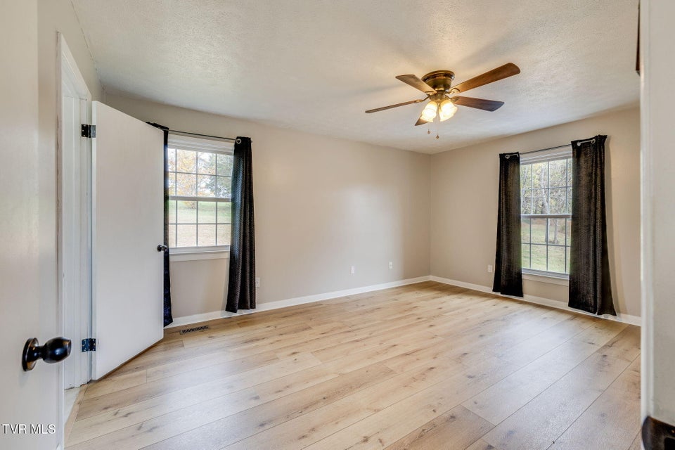 Photo #15: 5404 Memorial Boulevard