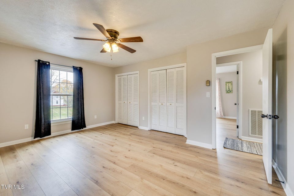 Photo #16: 5404 Memorial Boulevard