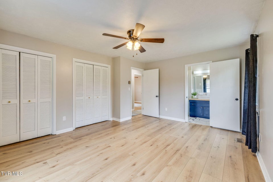 Photo #17: 5404 Memorial Boulevard