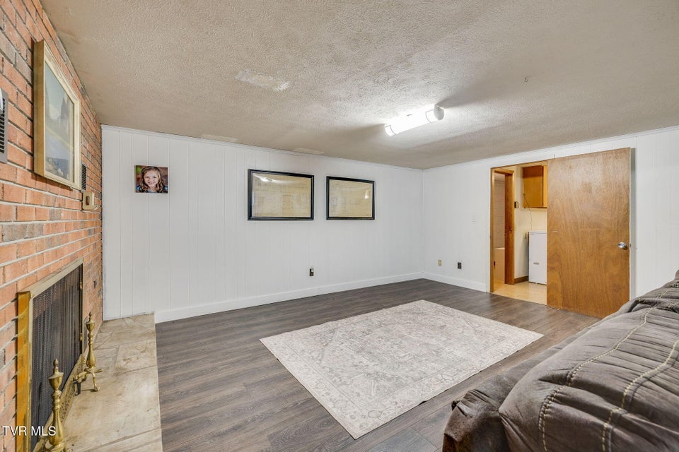 Photo #25: 5404 Memorial Boulevard