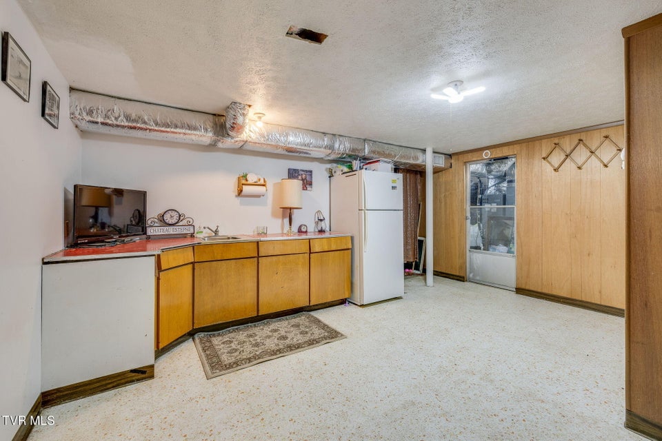 Photo #28: 5404 Memorial Boulevard