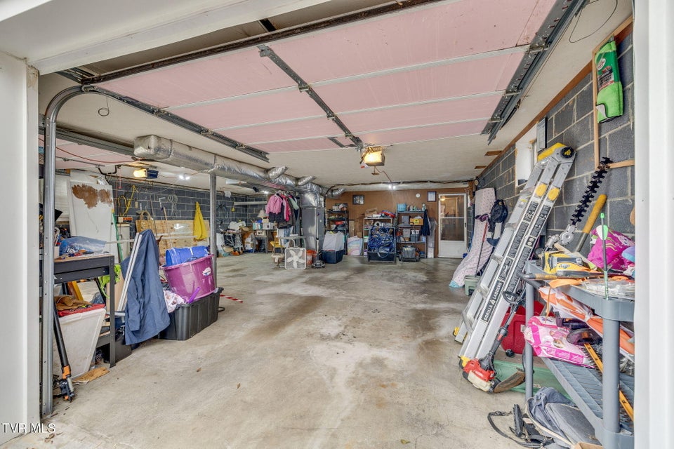 Photo #32: 5404 Memorial Boulevard