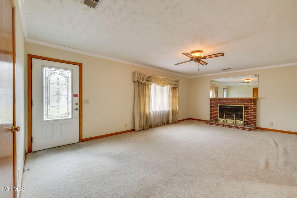 Photo #6: 345 Lakecrest Drive