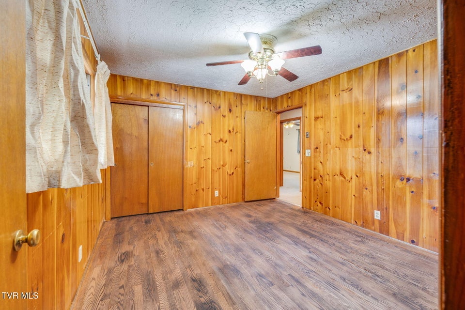 Photo #11: 345 Lakecrest Drive