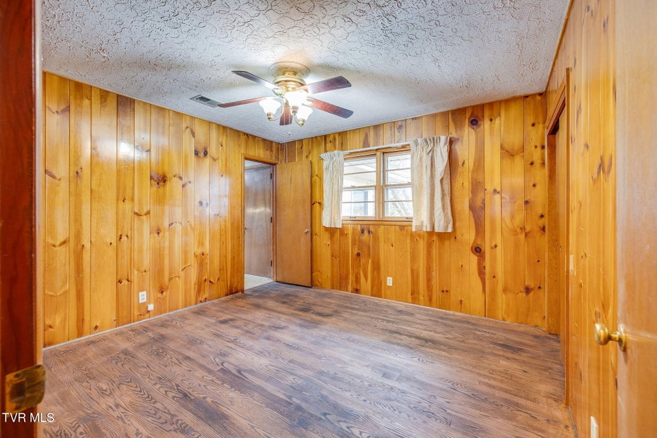 Photo #12: 345 Lakecrest Drive