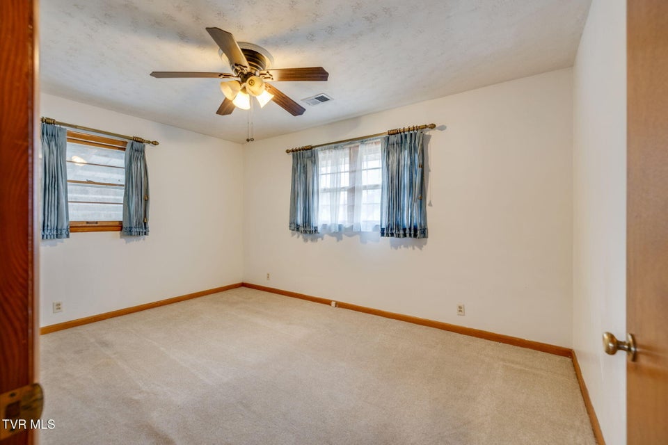 Photo #16: 345 Lakecrest Drive