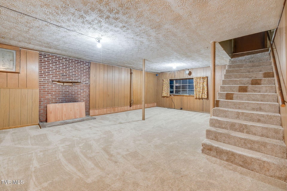 Photo #18: 345 Lakecrest Drive