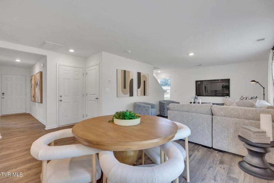 Photo #9: 1162 Aspen Terrace 