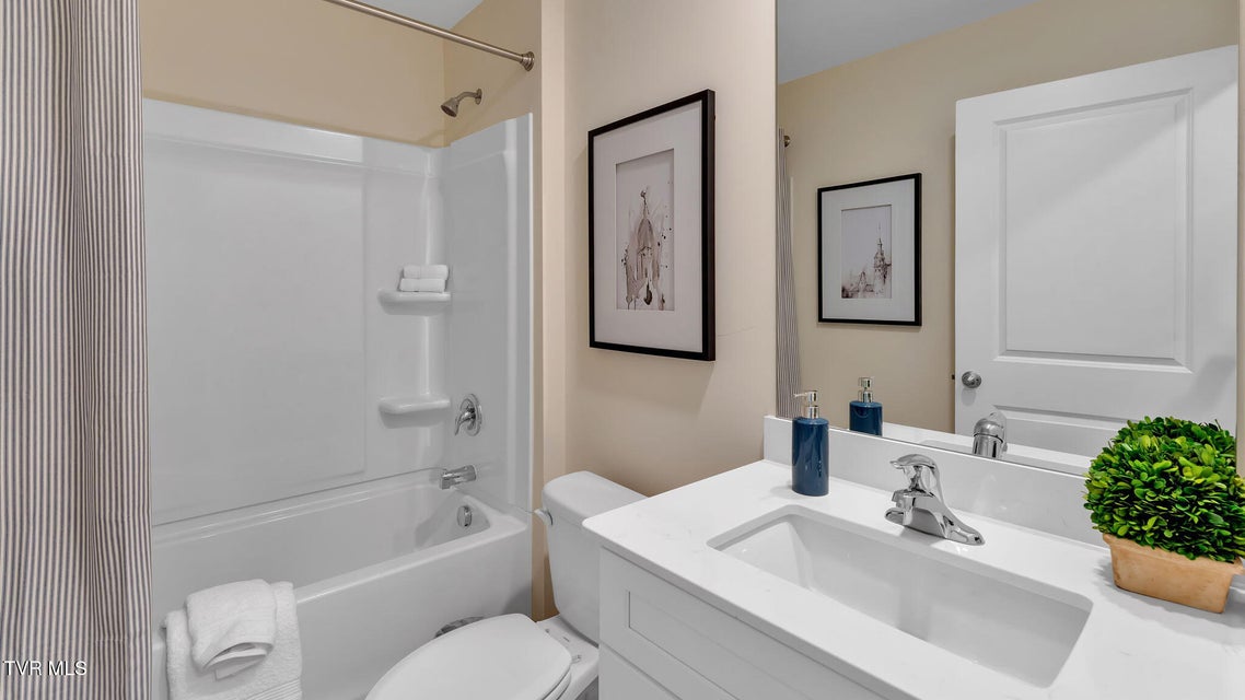 Photo #5: 1166 Aspen Terrace 