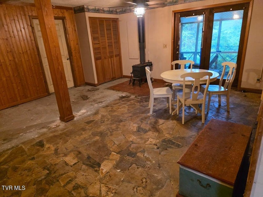 Photo #8: 208 Vines Drive