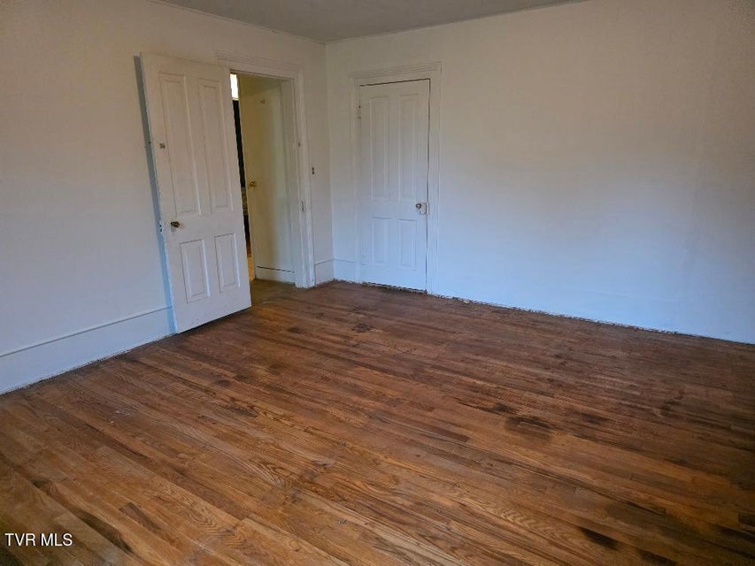 Photo #12: 208 Vines Drive