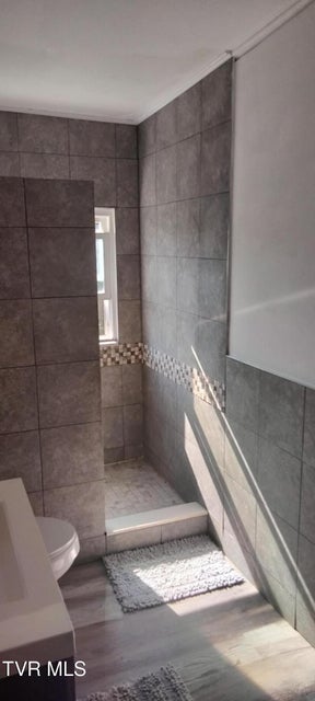 Photo #15: 208 Vines Drive