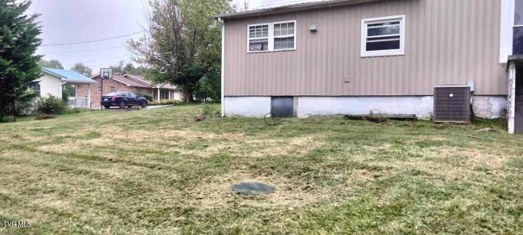 Photo #21: 208 Vines Drive