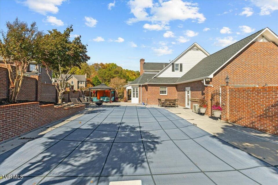 Photo #58: 1 Emerald Court