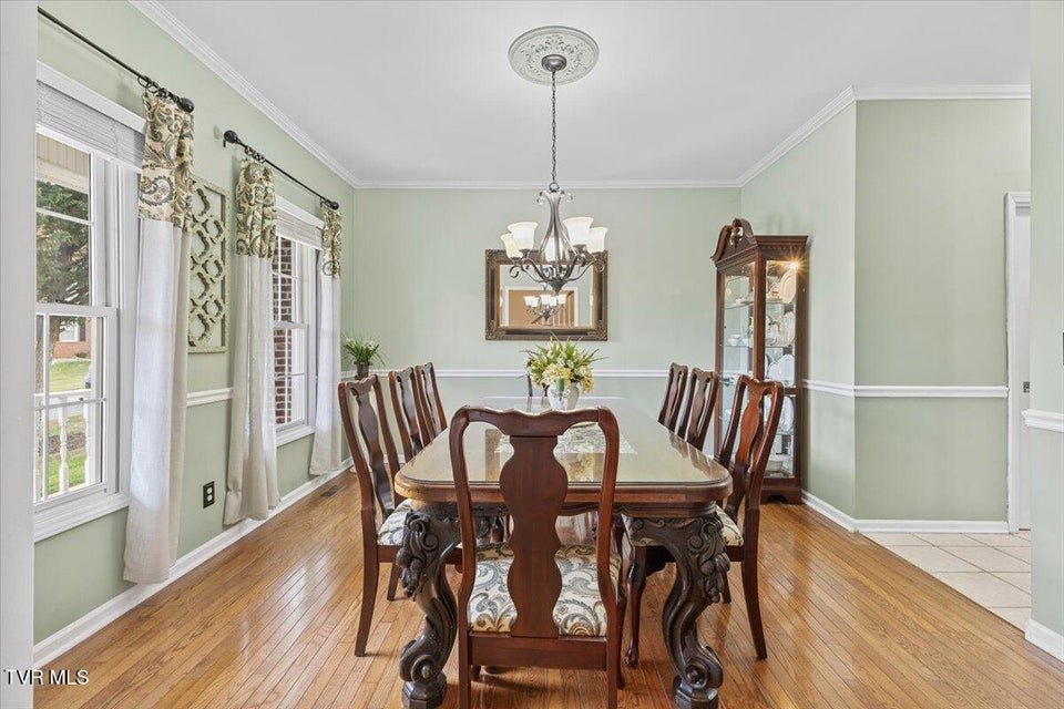 Photo #4: 1 Emerald Court