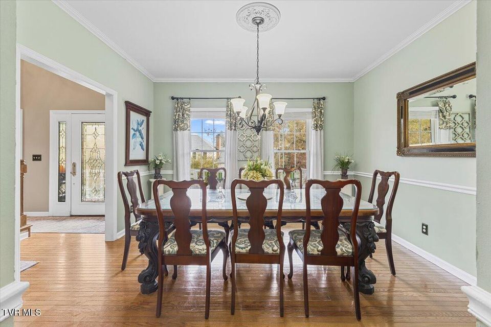 Photo #5: 1 Emerald Court