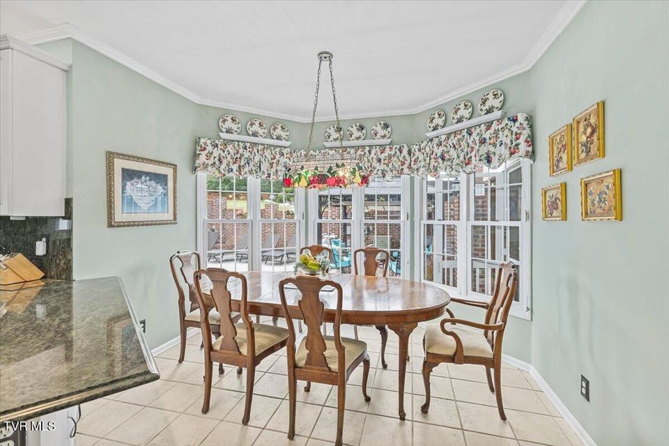 Photo #9: 1 Emerald Court