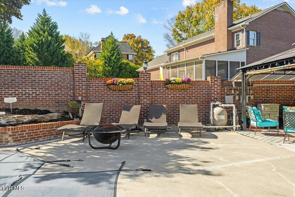 Photo #56: 1 Emerald Court