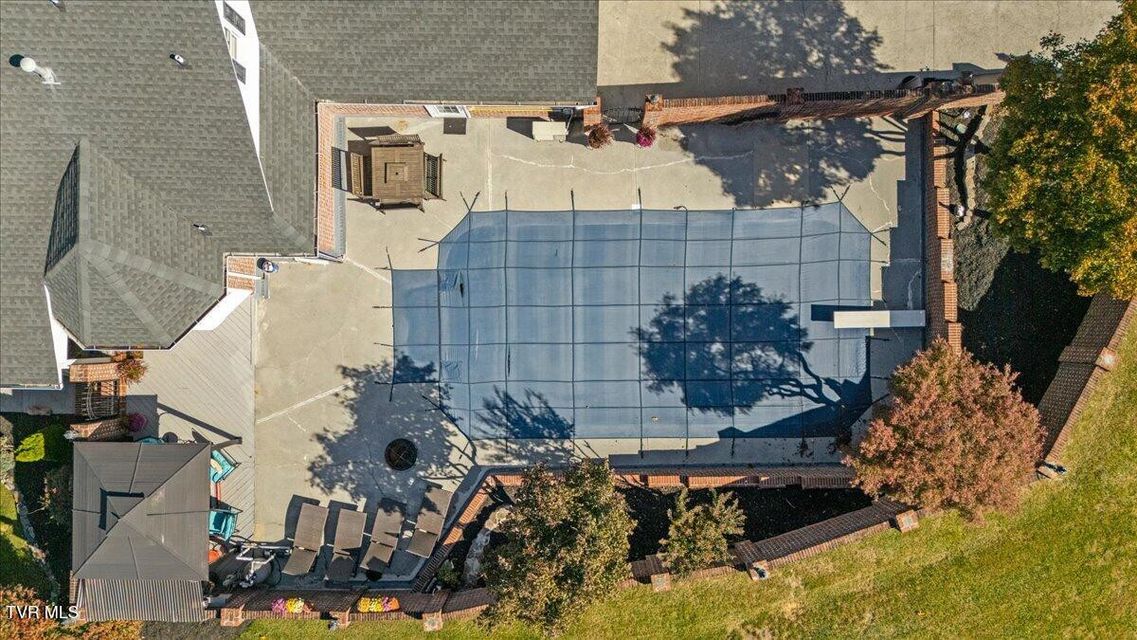 Photo #57: 1 Emerald Court