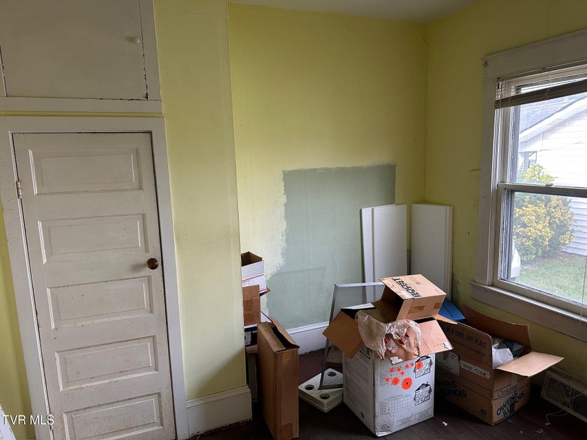 Photo #7: 1102 Main Street