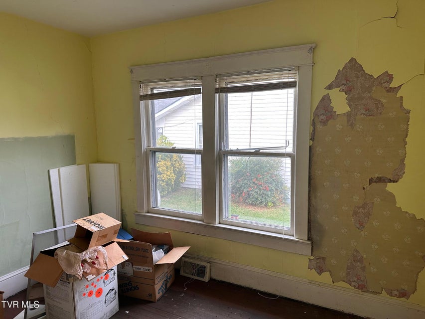 Photo #6: 1102 Main Street