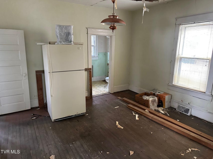 Photo #12: 1102 Main Street