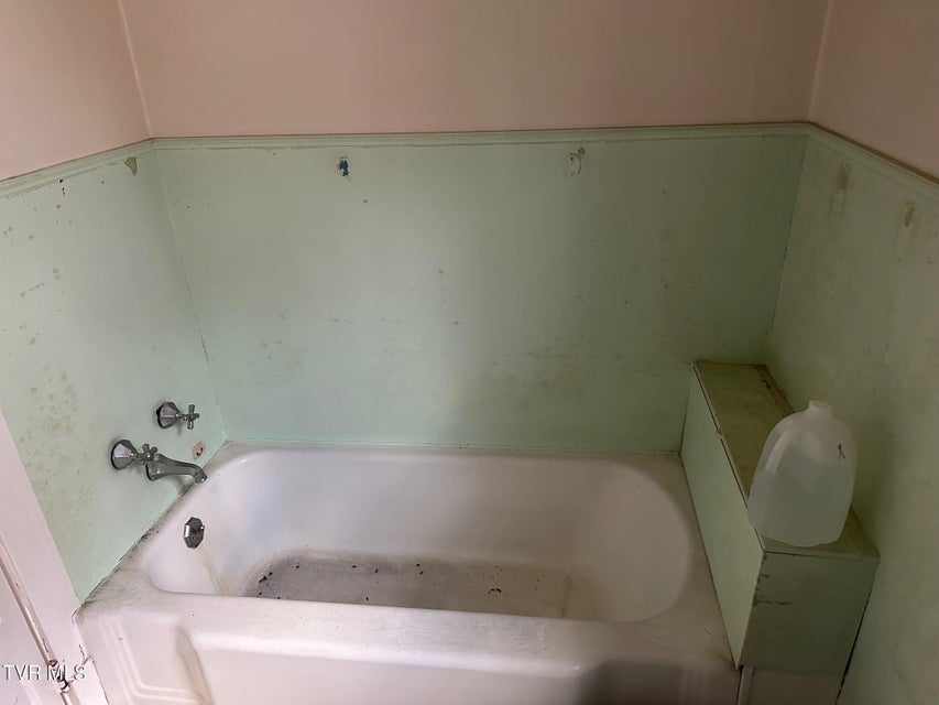 Photo #15: 1102 Main Street