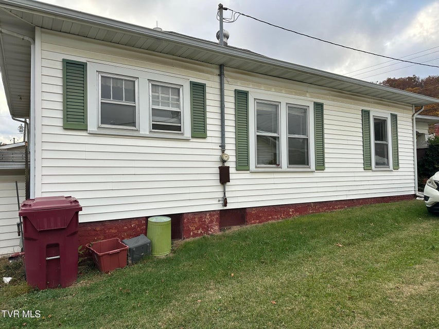 Photo #16: 1102 Main Street