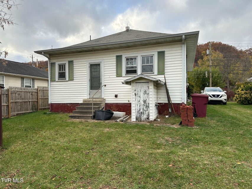 Photo #17: 1102 Main Street