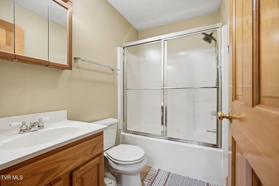 Photo #12: 220 Old Orchard Road