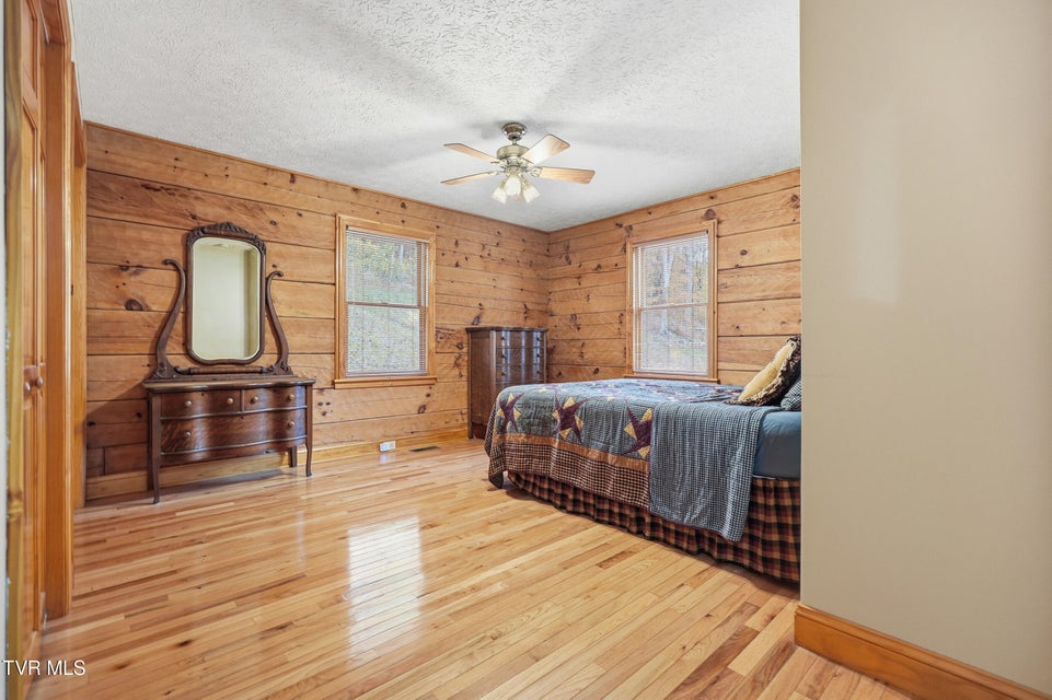 Photo #9: 220 Old Orchard Road