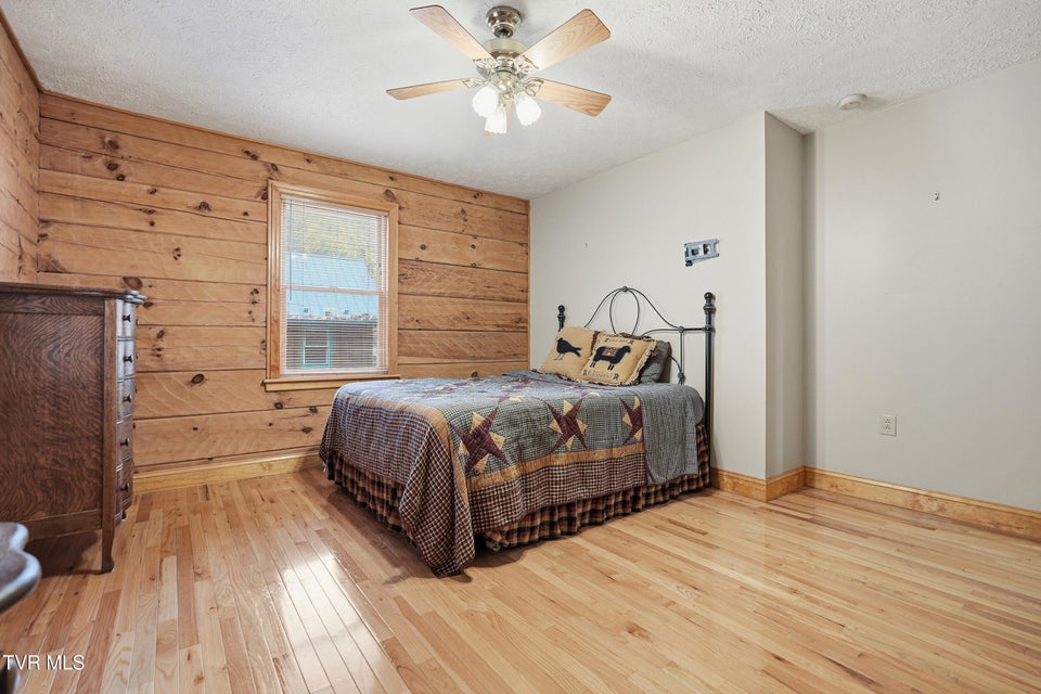 Photo #10: 220 Old Orchard Road