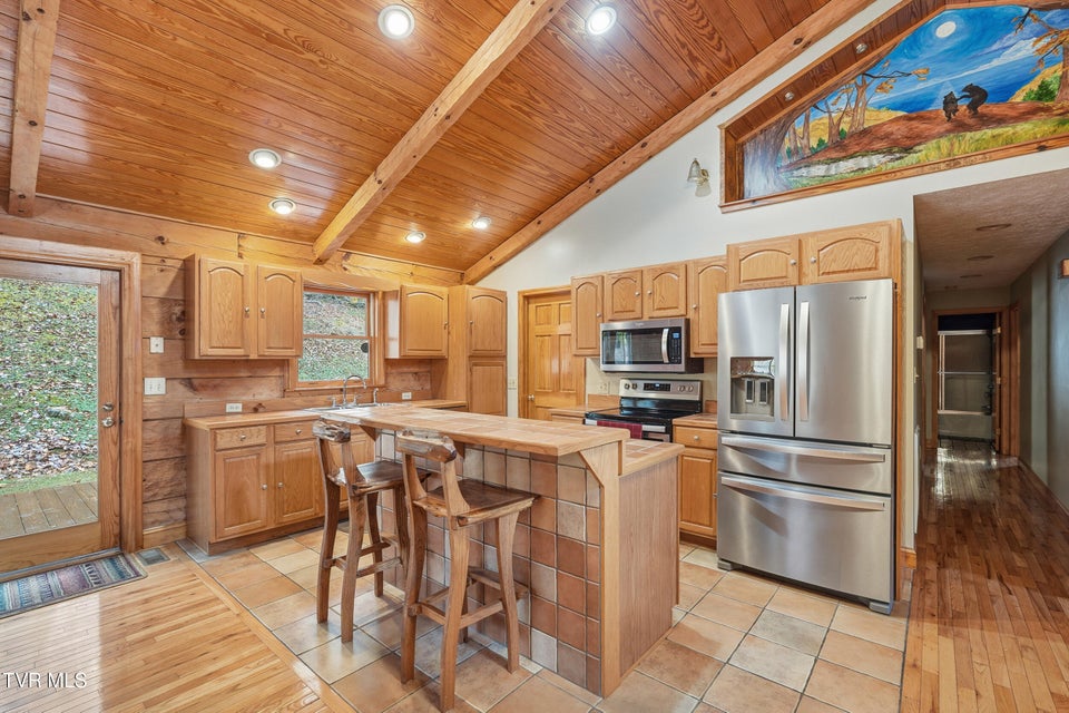 Photo #7: 220 Old Orchard Road