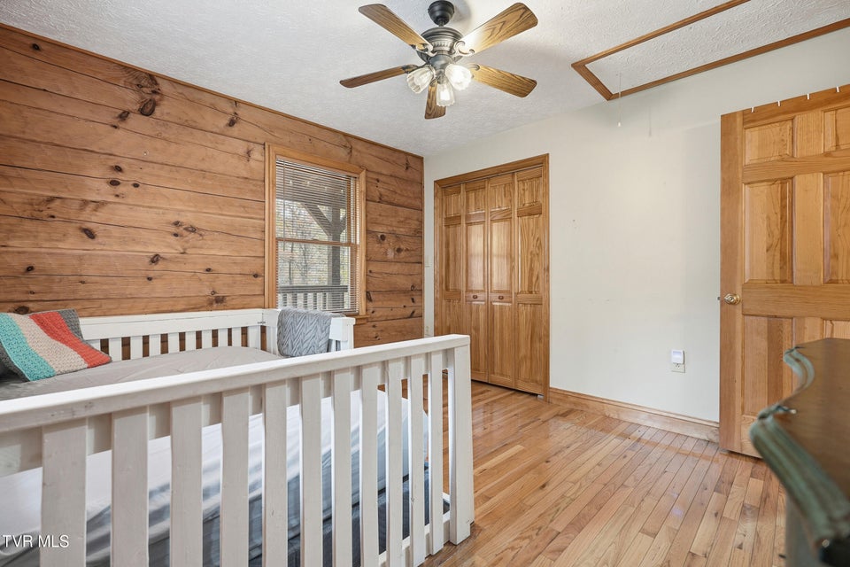 Photo #11: 220 Old Orchard Road